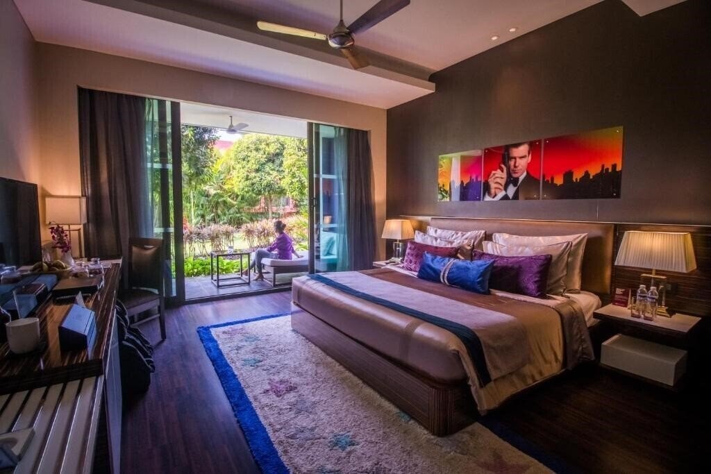 Апартаменти Planet Hollywood Beach Resort 5*