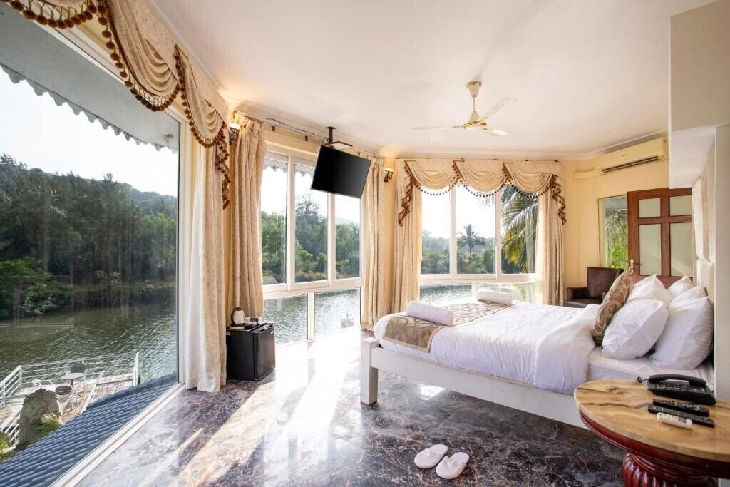 Апартаменты The River Palace 3*
