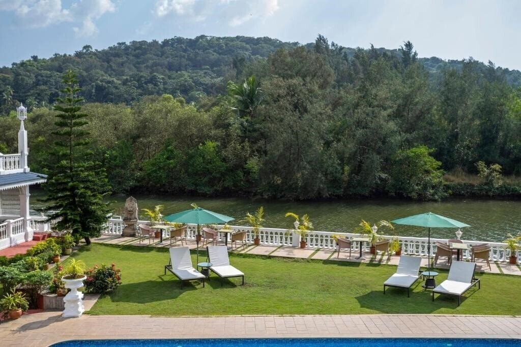 Панорама The River Palace 3*