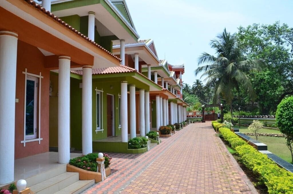 Вид A's Holiday Beach Resort 3*