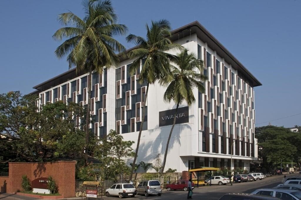 Готель Vivanta Goa Panaji 5*