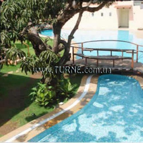 Территория The Village Square 4*