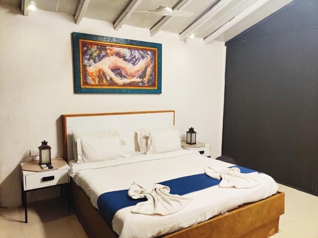 Апартаменты The Camelot Beach Resort 2*