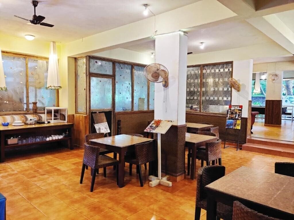 Фотография The Camelot Beach Resort 2*