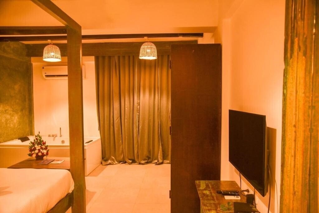 Панорама Crescent Resort Goa (ex. Goa Crescent Resort, Oxygen Resort Morjim) 4*