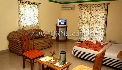 Готель Krish Holiday Inn 2*