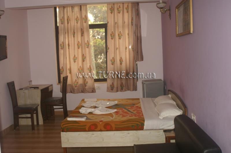 Готель Kris Resort 3*