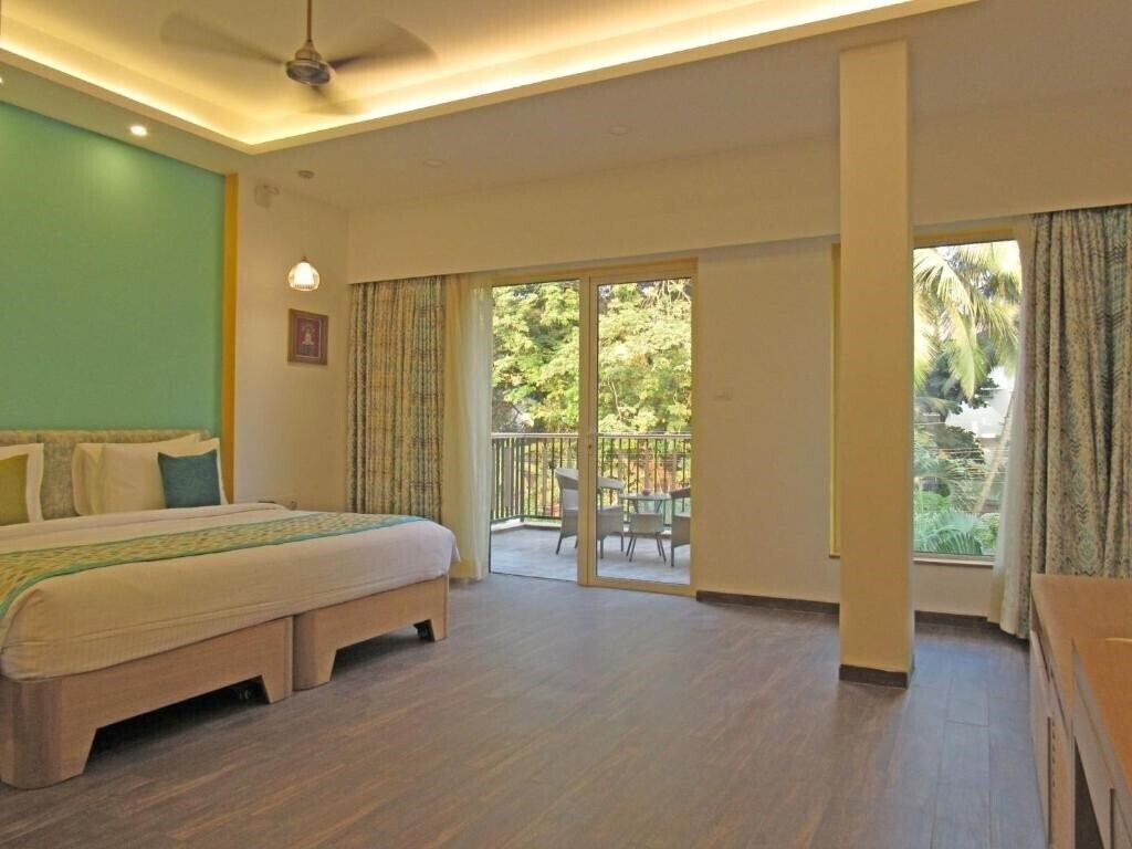 Фото Acron Seaway Resort 4*