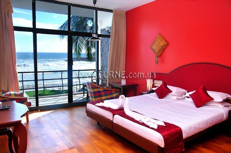 Территория Beach Hotel Neelakanta 3*