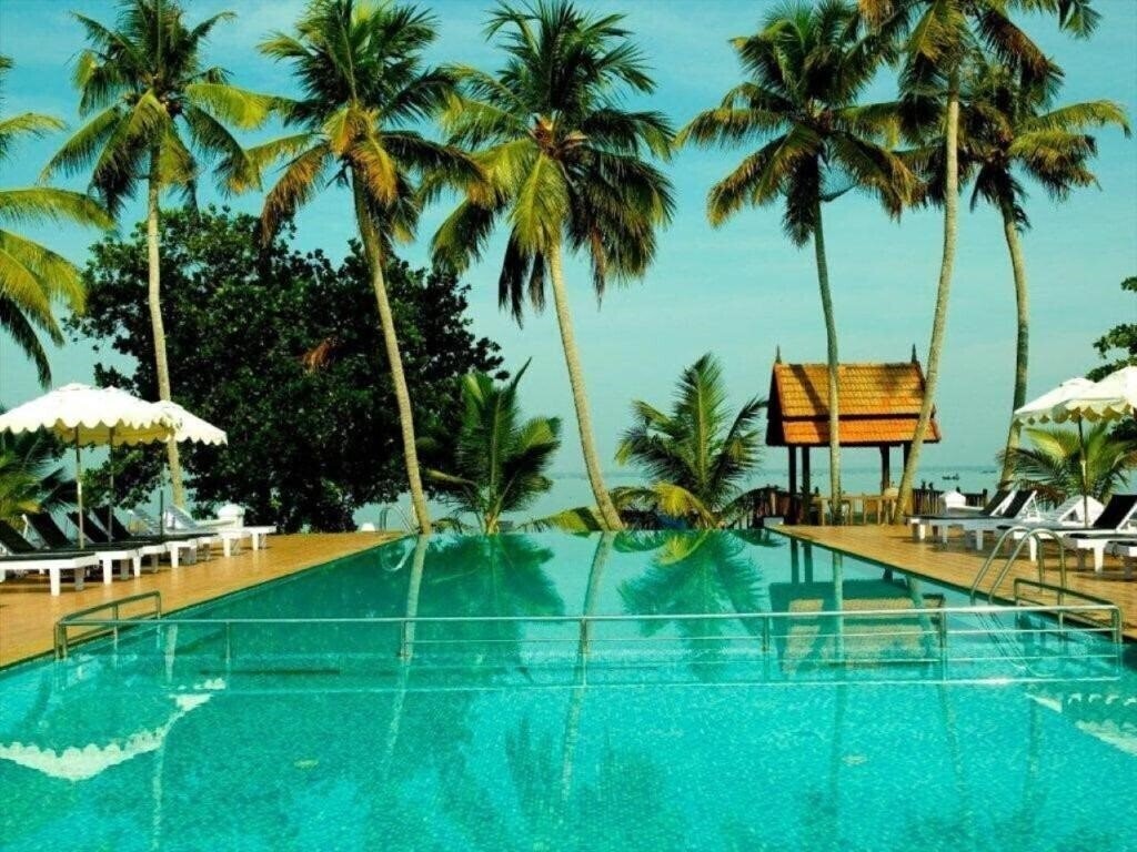 Вид Abad Whispering Palms 3*