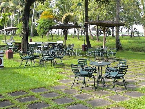 Территория Coconut Lagoon 4*