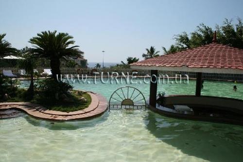 Территория The Gateway Hotel Janardhanapuram 3*