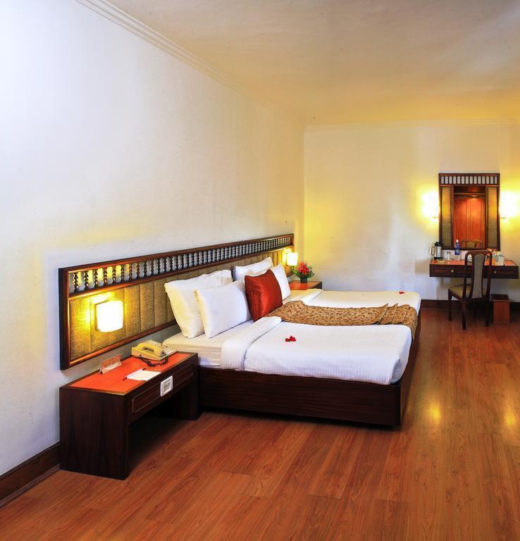 Панорама Abad Plaza Cochin 3*