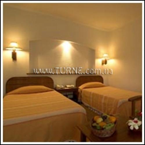 Готель Casino Cochin 5*