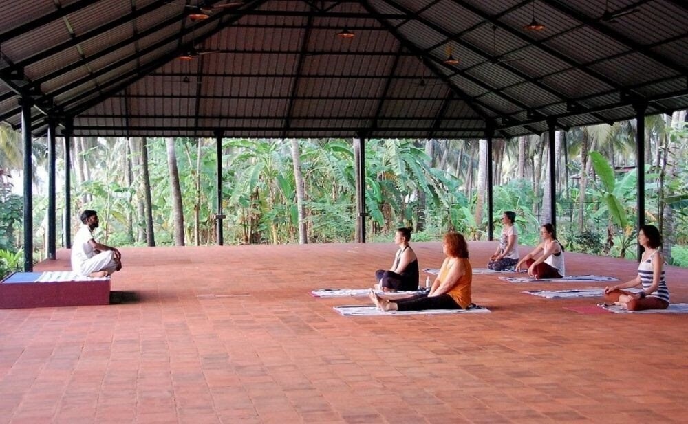 Готель Rajah Eco Beach 3*