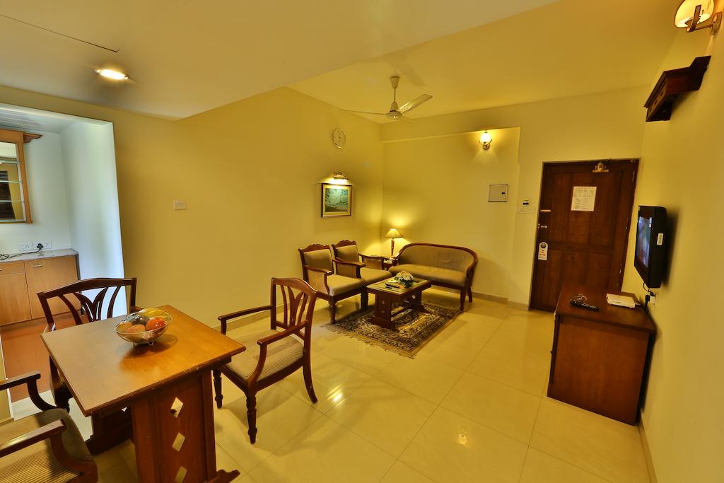 Отель Fort Queen 3*