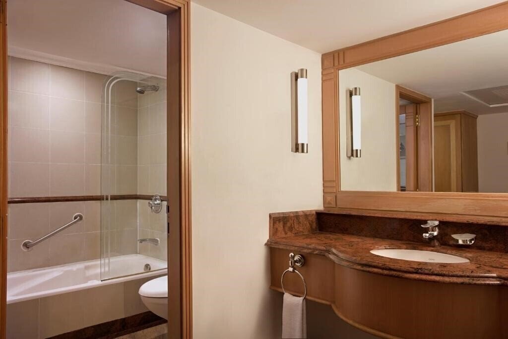 Апартаменти Le Meridien Kochi 5*