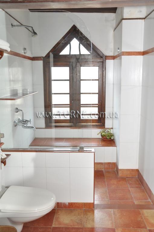 Территория The Old Courtyard Fort Kochi 1*