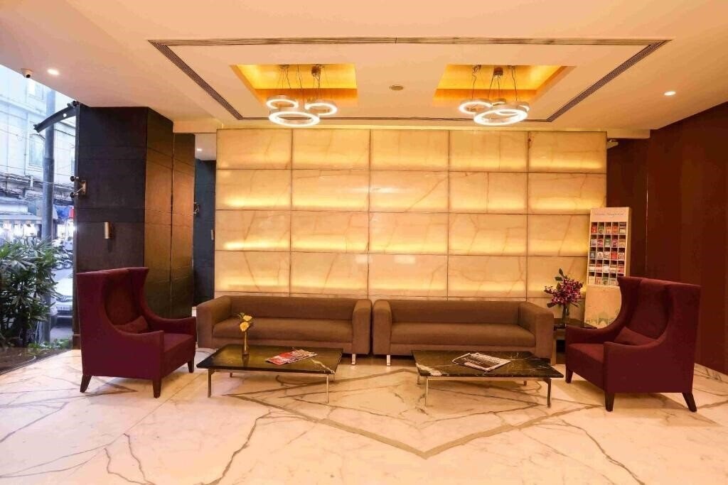 Панорама Apollo Hotel 3*