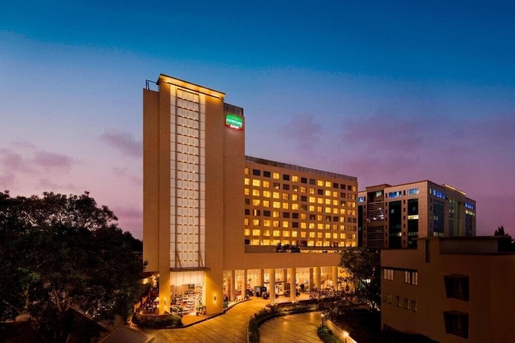 Отель Courtyard by Marriott Goa Colva 5*