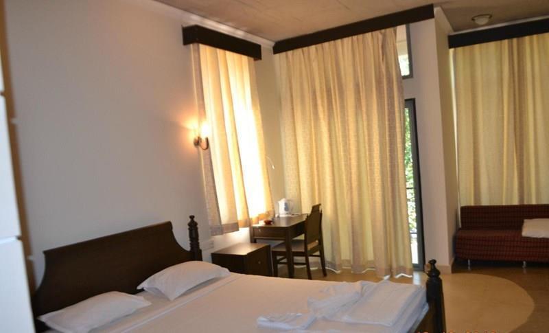 Вид Bay Breeze Hotels & Resorts (ex. Morjim Grand Inn, New Morjim Club Resort) 3*