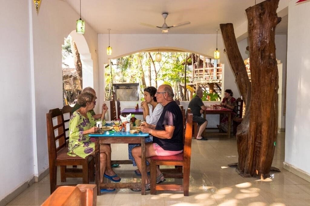 Вид Goan Cafe Beach Resort 2*