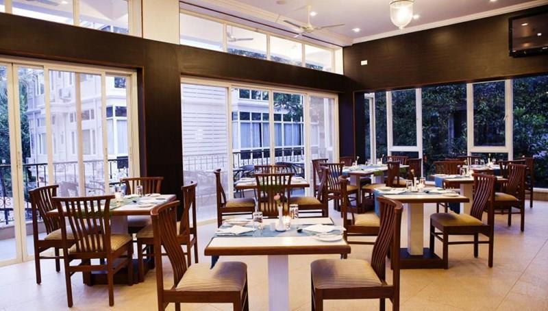 Территория Clarion Hotel Ocean Palms (ex. Quality Inn Ocean Palms) 4*