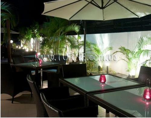 Готель Living Room 3*