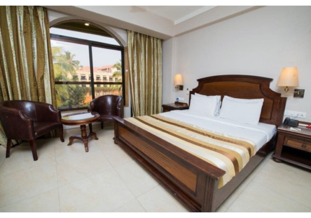 Вид Neelams The Glitz 4*