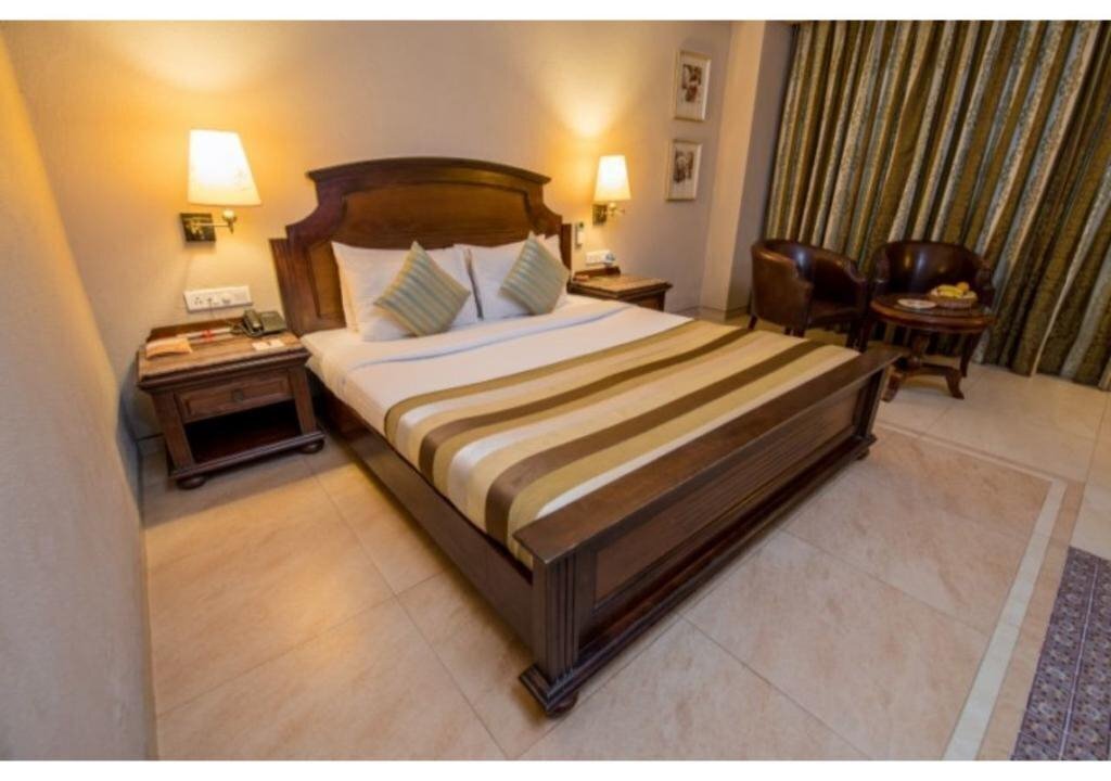 Территория Neelams The Glitz 4*