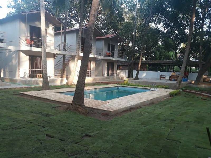 Панорама La Perla 3*