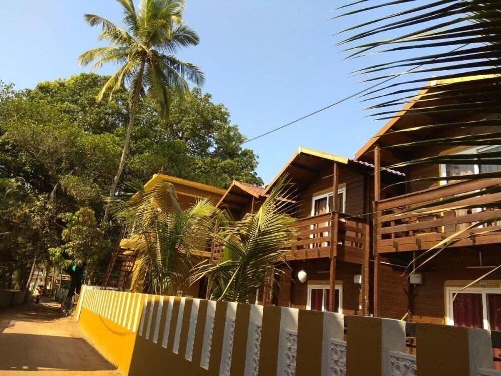 Фото Super Townhouse Morjim (ex. Townhouse Morjim, Wenzette Cottages) 2*