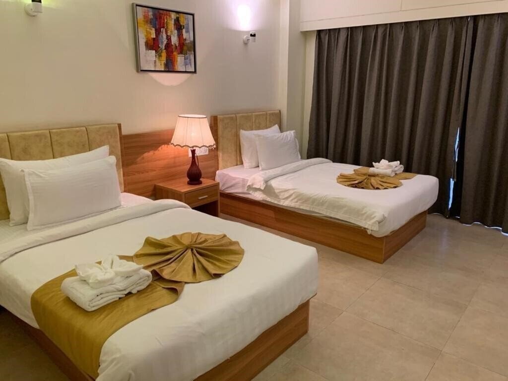 Апартаменты Hotel Reemz 3*