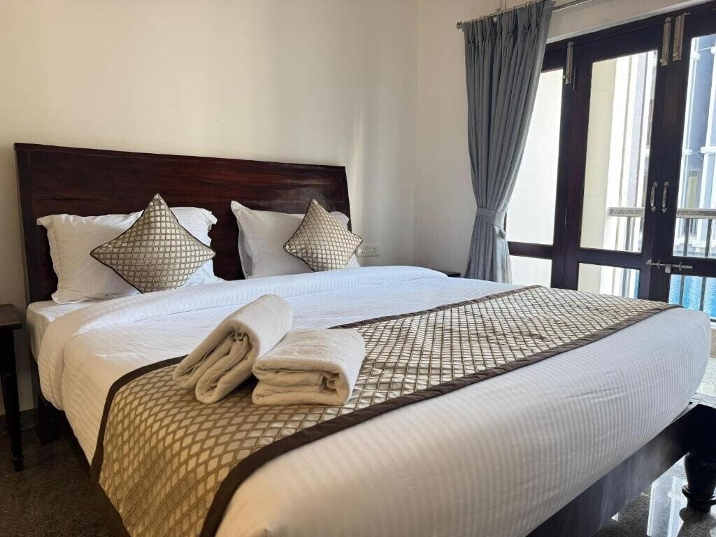 Фото Deep International (ex. Casa Eternal Resort Mandrem) 3*