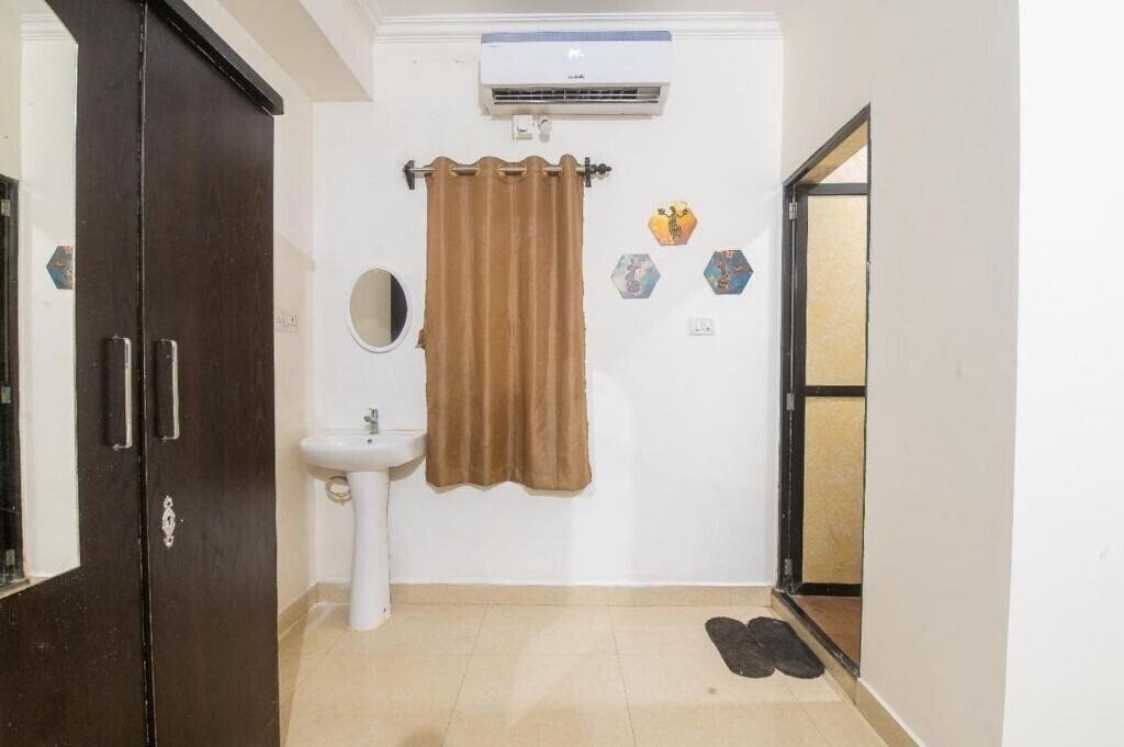 Изображение Hotel Rohit Holiday Homes (ex. Rohit Holiday Homes Guest House) 2*