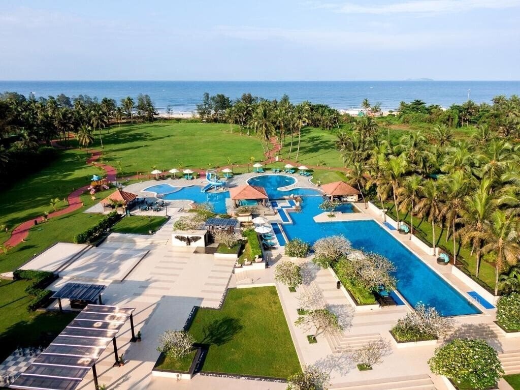 Отель Kenilworth Resort & SPA 5*