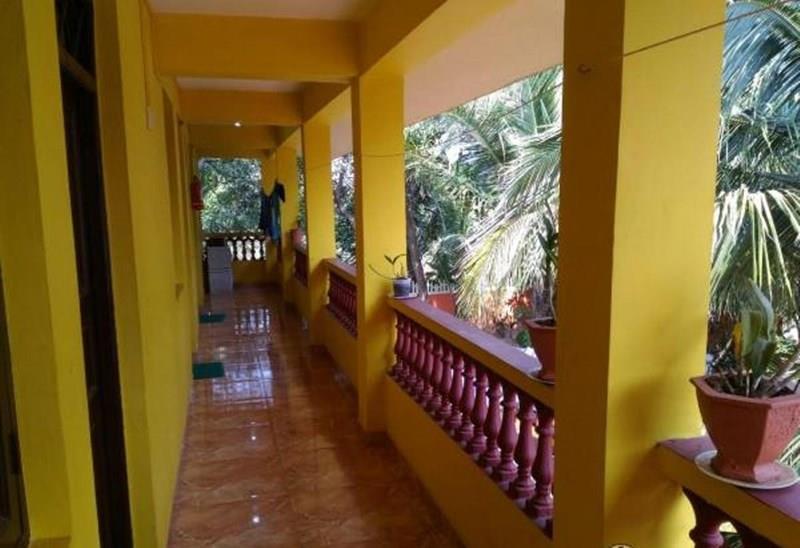 Территория Clinton Guesthouse 1*