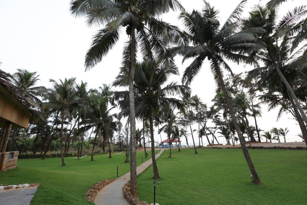 Готель Varca Palms Beach Resort 3*