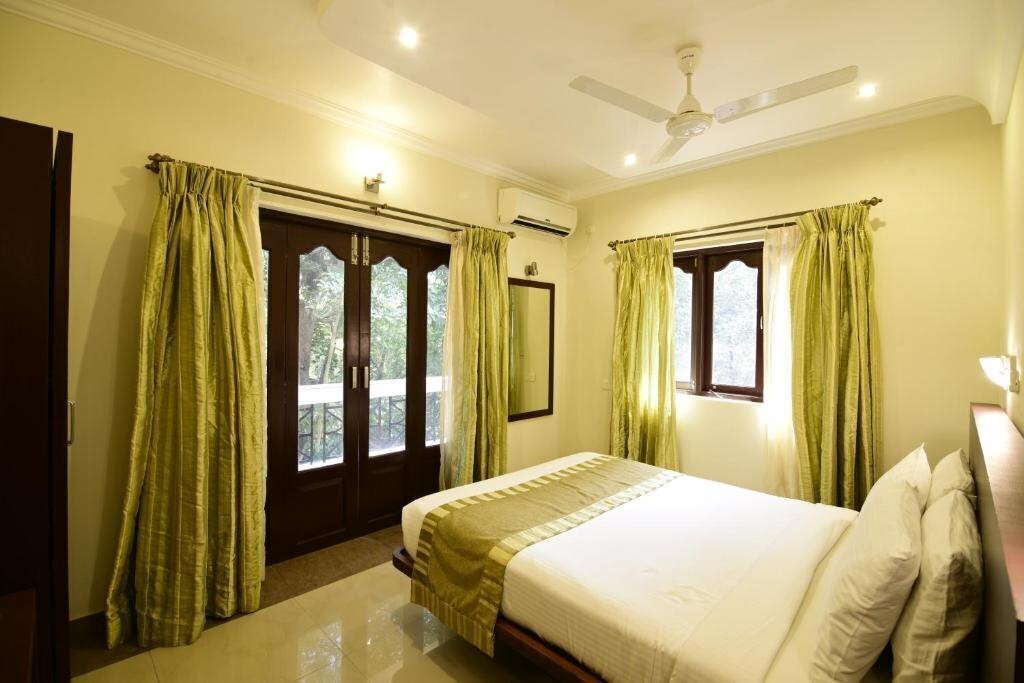 Панорама Villagio Inn 3*