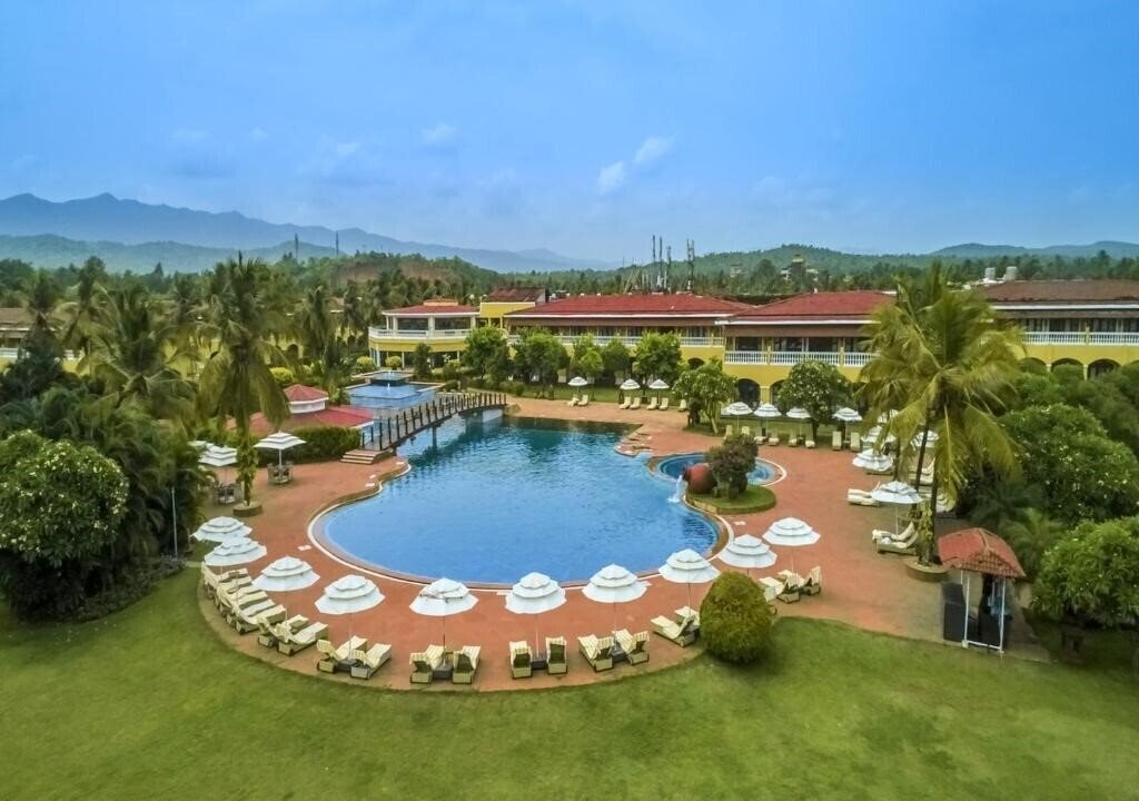 Апартаменты The Lalit Golf & Spa Resort Goa (ex. InterContinental The Lalit Goa Resort) 5*