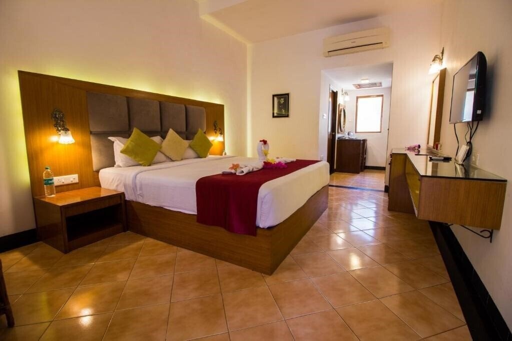 Панорама Shikara Beach Resort 3*