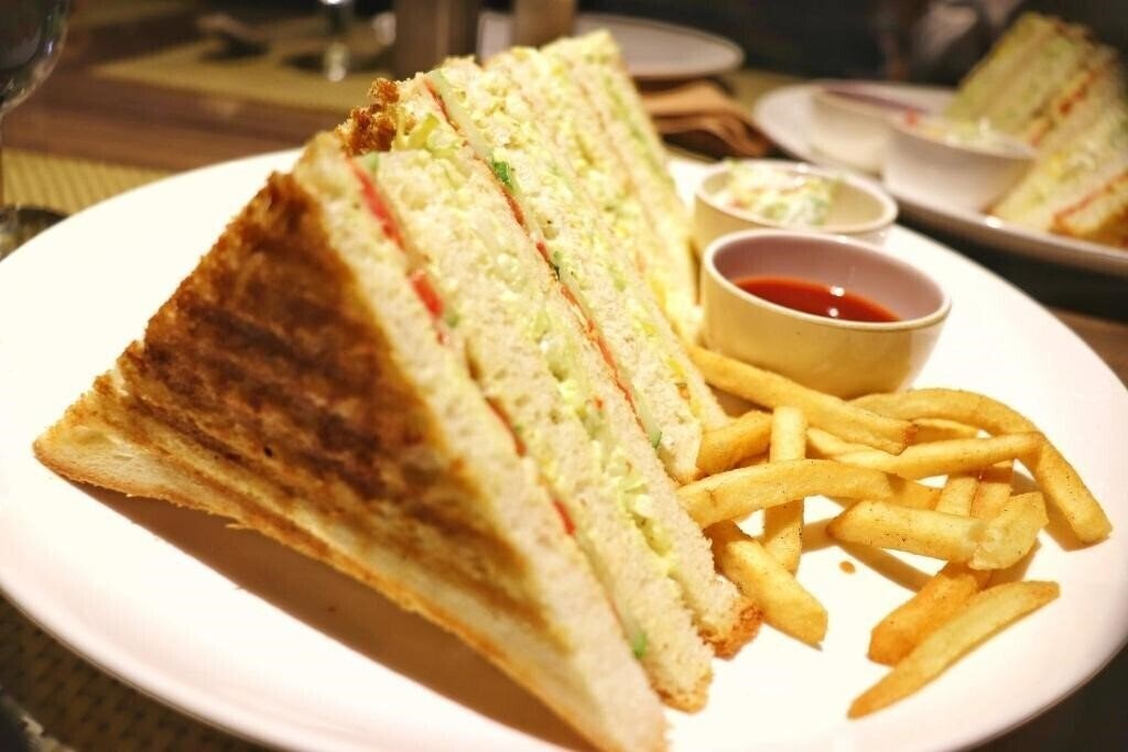 Територія Meera Motels & Residency 1*