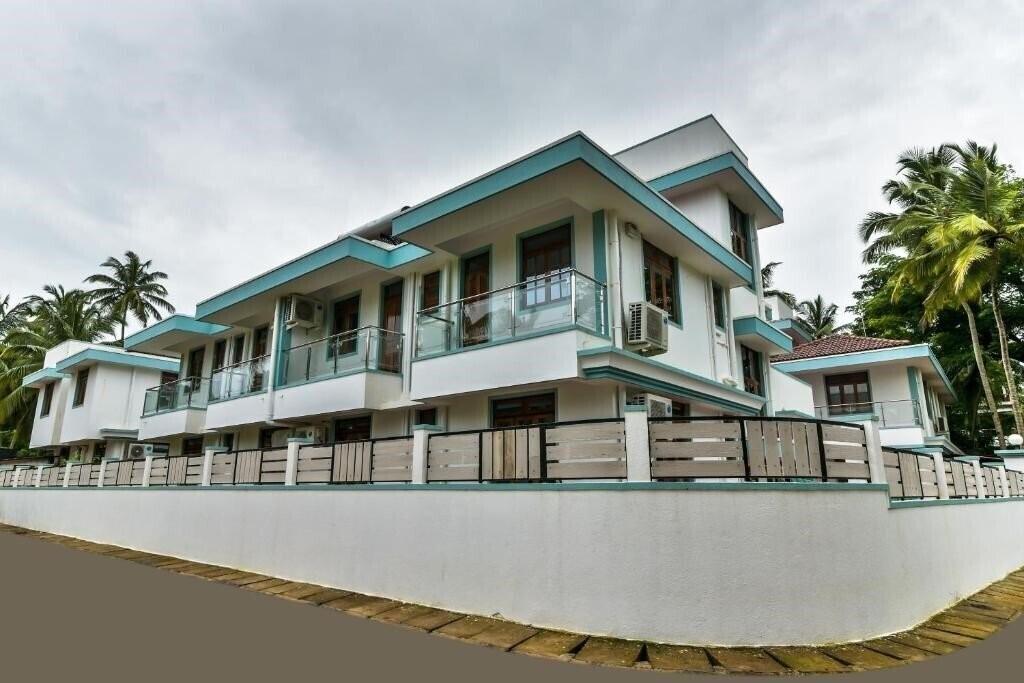 Апартаменти Meera Motels & Residency 1*