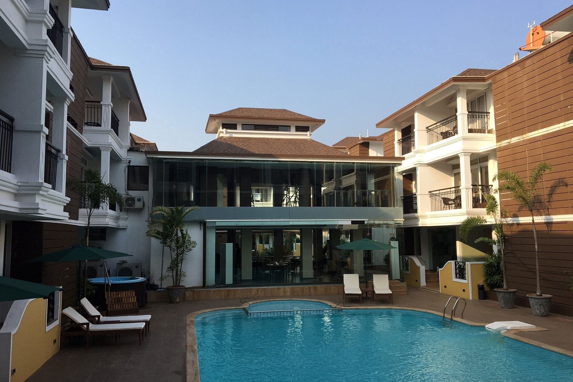 Отель The Verda Carmona 3*