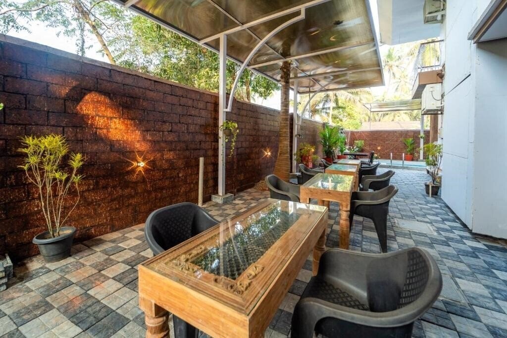 Зображення Treebo Grand Royale Eco Residency with Pool (ex. Grand Royale Eco Residency) 3*