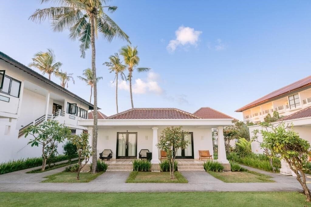 Фотография Legong Keraton Beach Hotel 3*