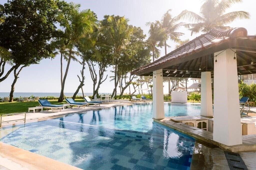 Вид Legong Keraton Beach Hotel 3*