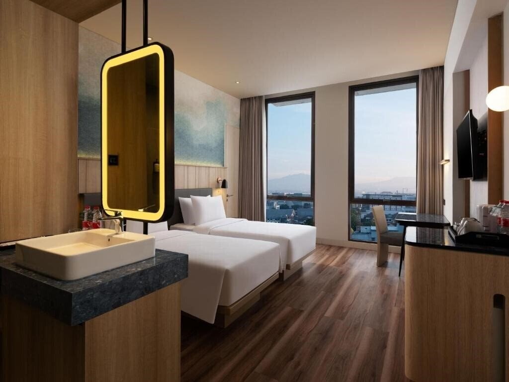 Апартаменти Hotel Santika Pasirkaliki 3*