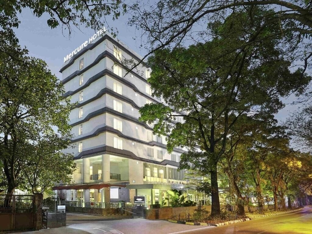 Готель Mercure Bandung Nexa Supratman 4*