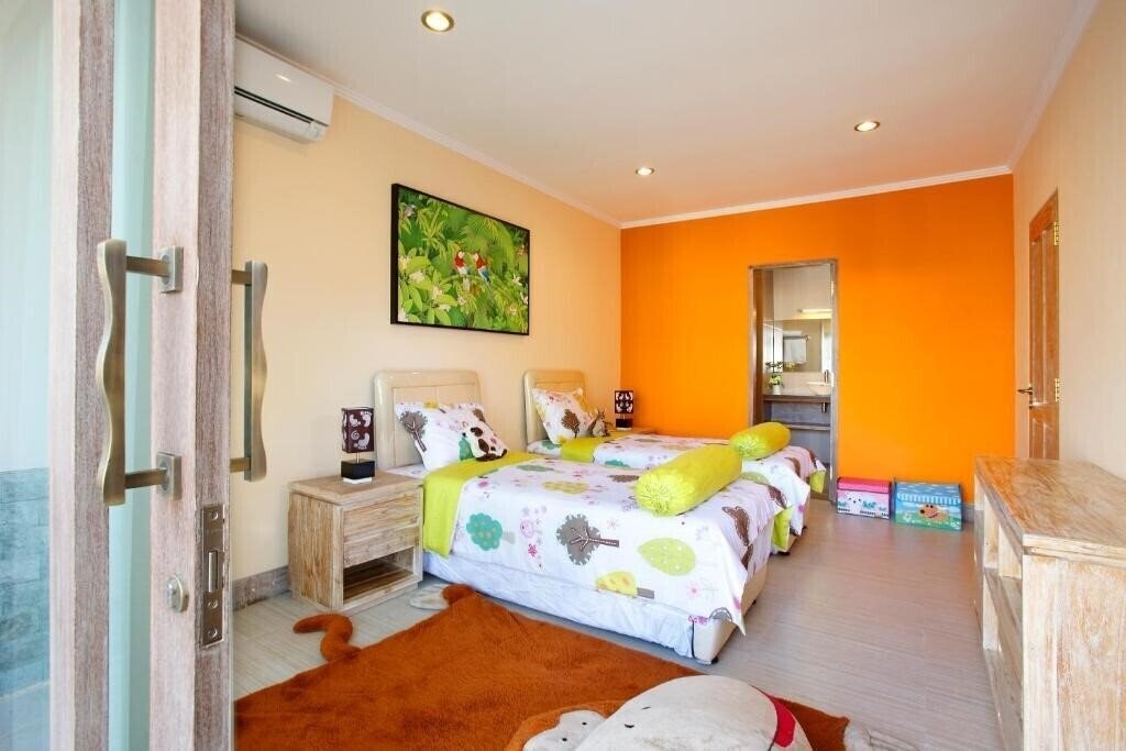 Панорама Villa Adon 4*